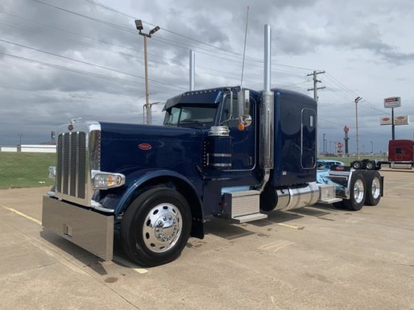 Peterbilt Girl - Peterbilt Girl